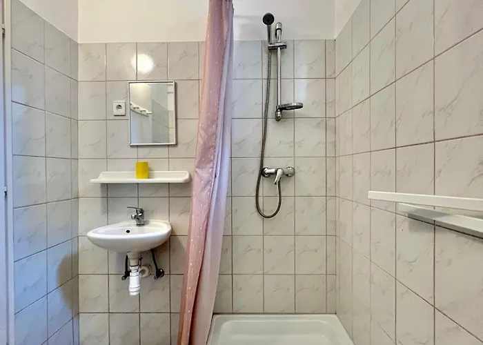 Muskatli 3* זלקרוס